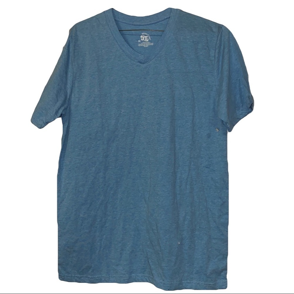 Revolution OT baby blue mens medium vneck short